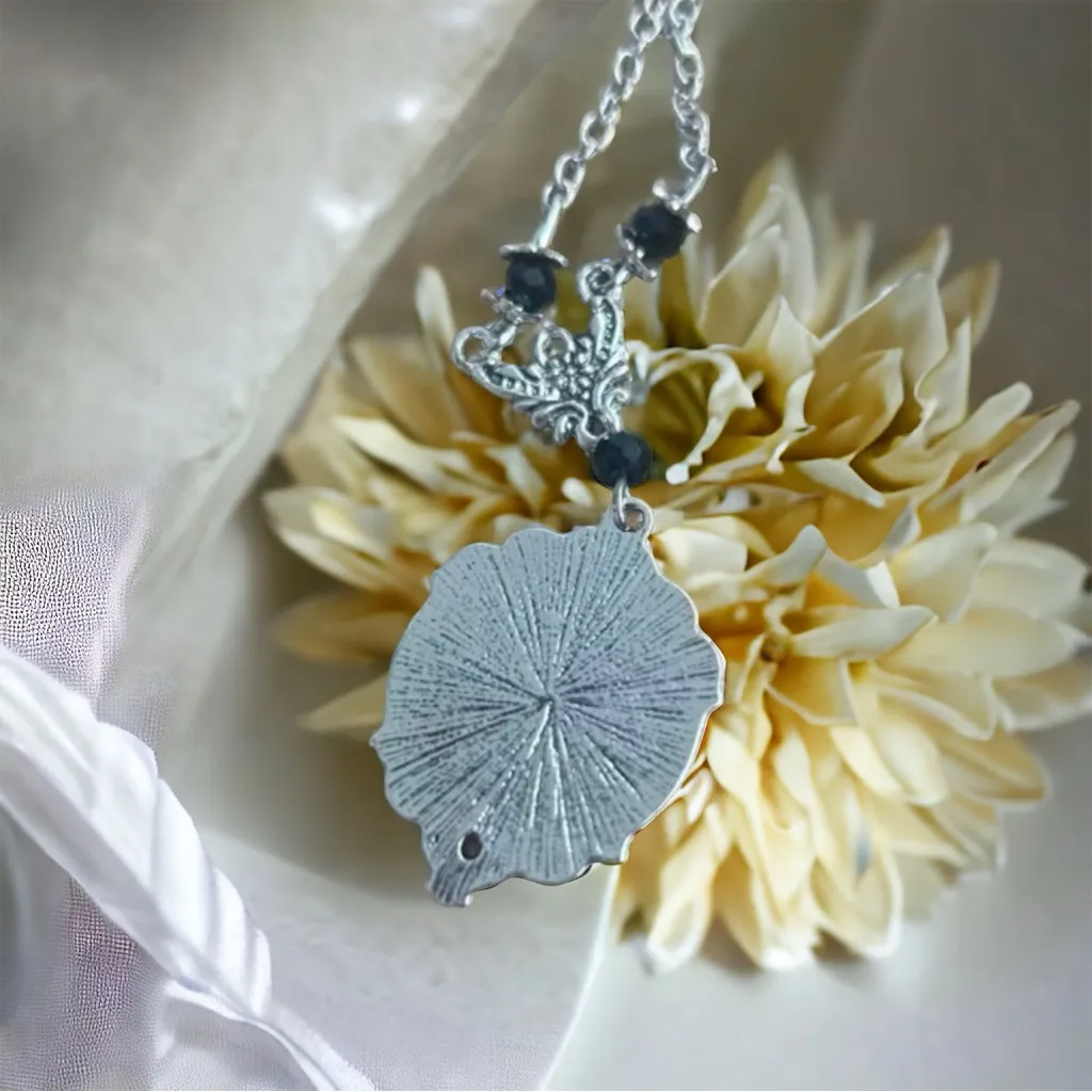 Gothic Bat Silver Plated Round Pendant Necklace Faux Fashion Jewelry‎ - Image 4