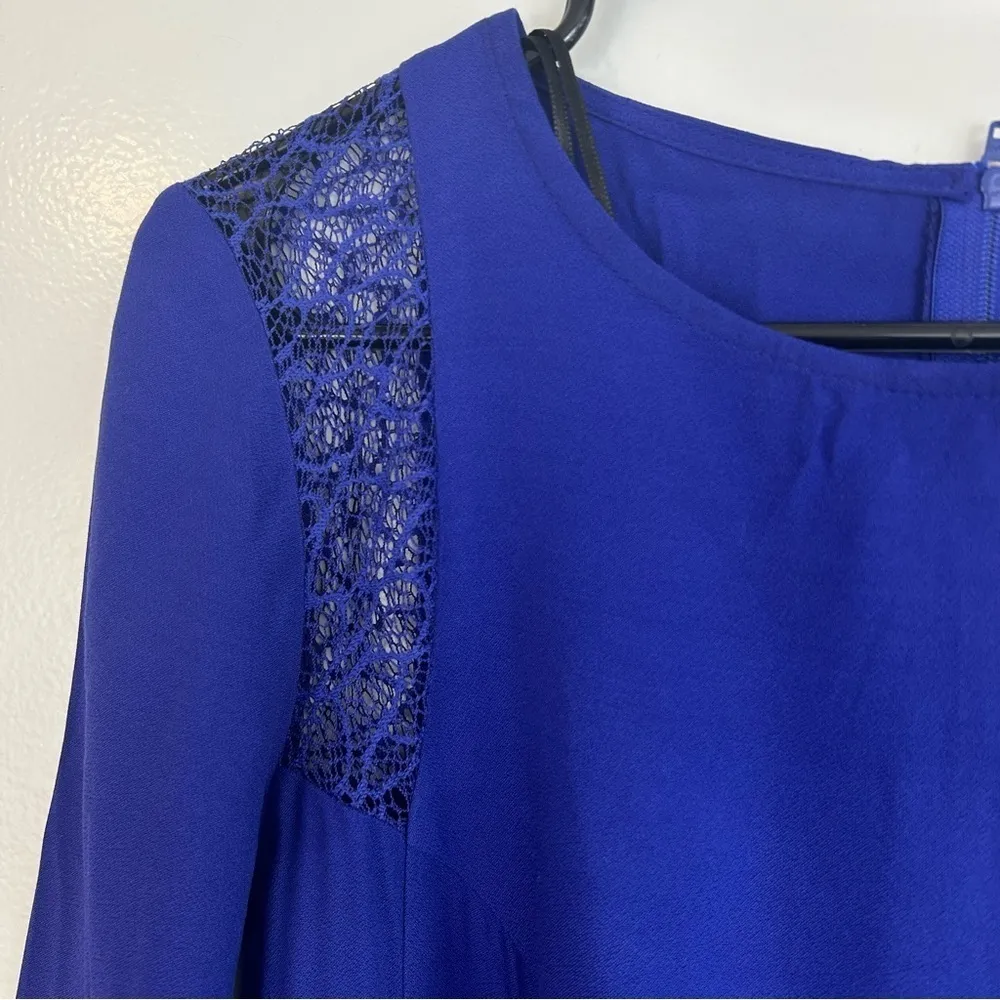 NWT H&M Royal Blue Shift Long Sleeve Dress with Lace Shoulders Size 2 - Image 3