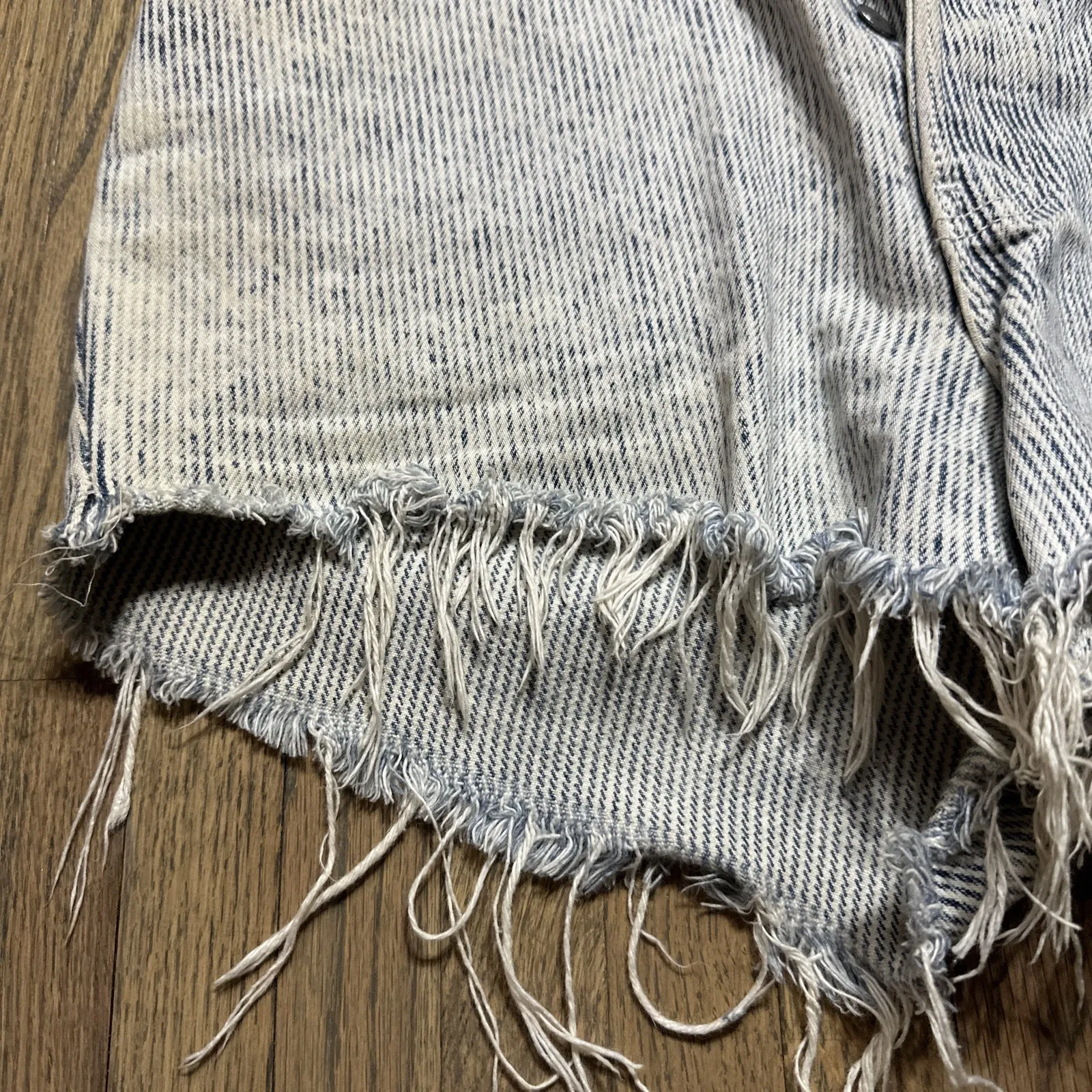 Vintage 1980's Levi's Cut Off Raw Hem Jean Shorts Size 28 Button Fly USA Made - Image 13