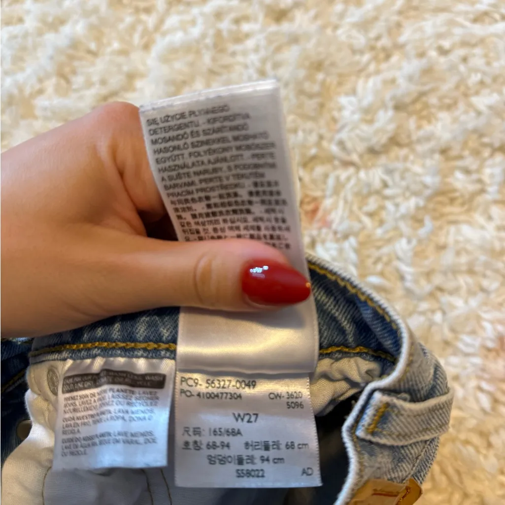 Levi's 501 Light Blue Denim Shorts - Image 7