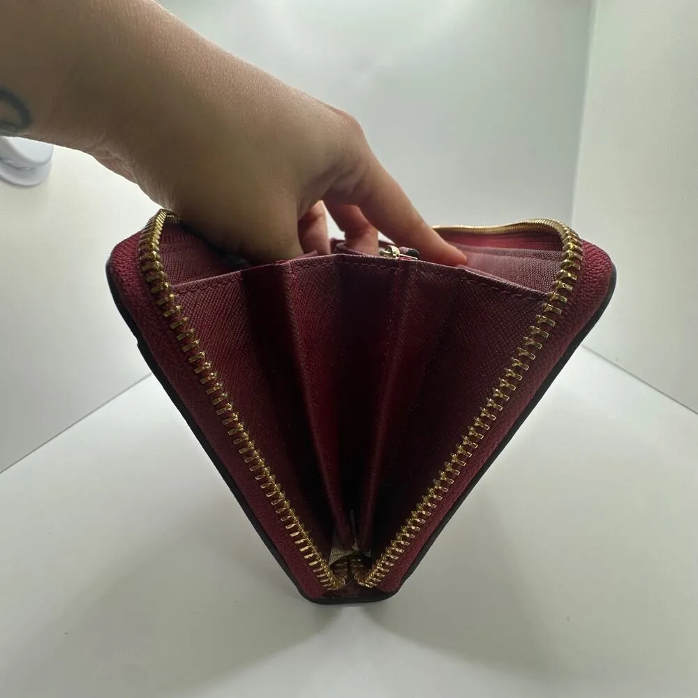 KATE SPADE New York Brynn Large Continental Zip Around Wallet - Image 10