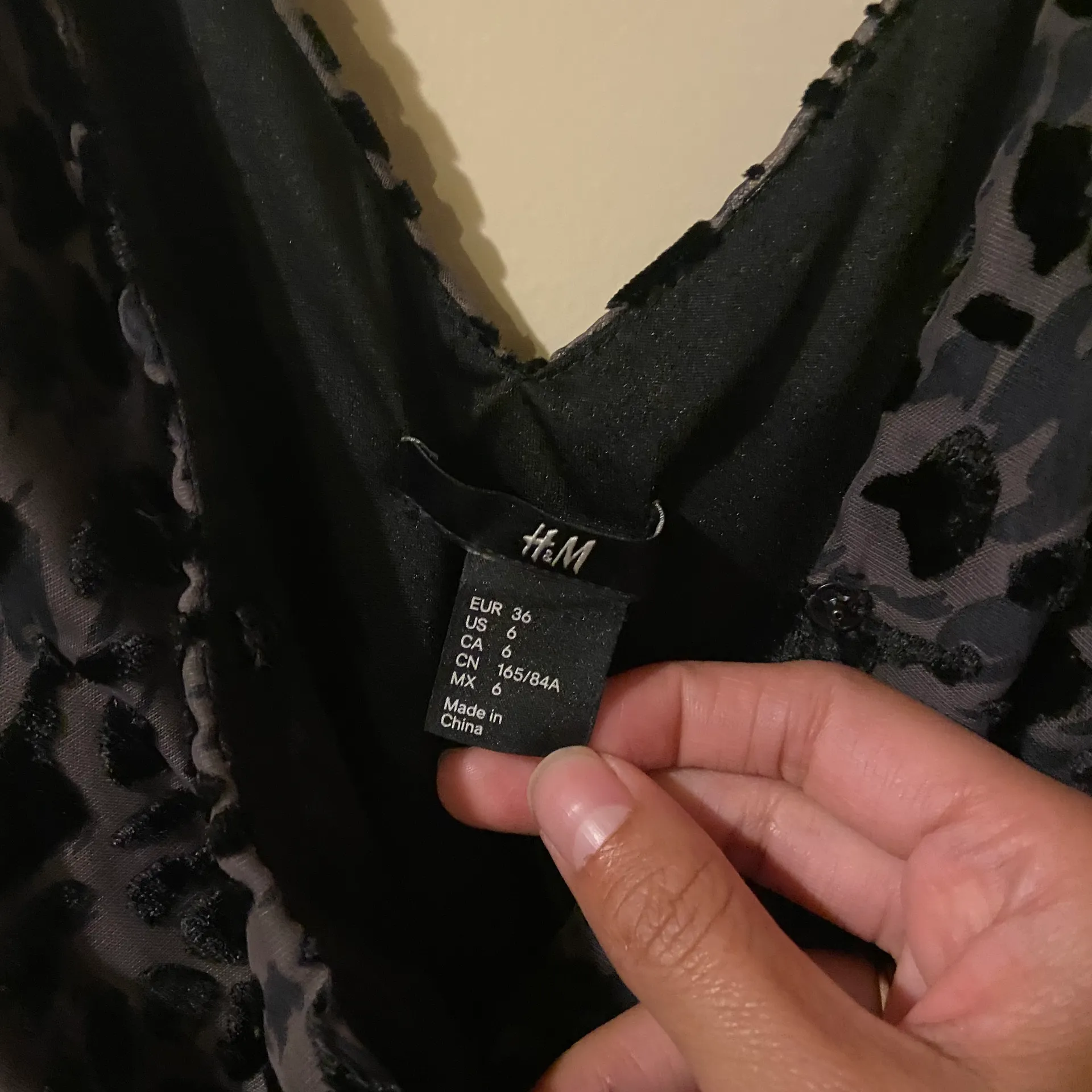 black velvet dress size 6 - Image 7