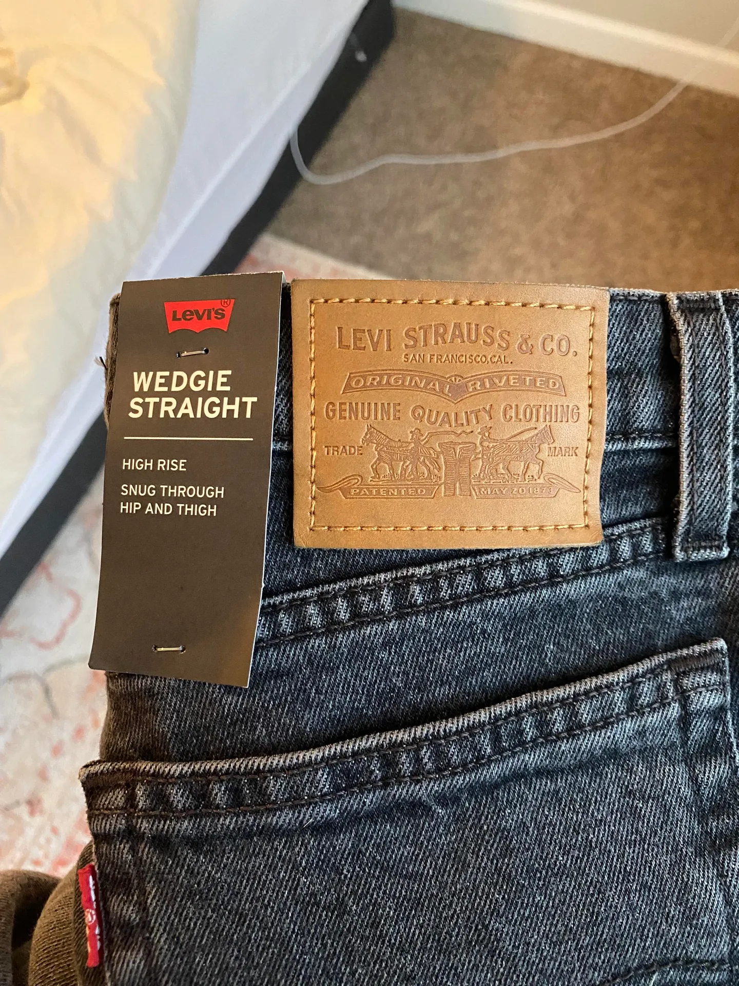 Levi’s Wedgie Fit Straight Jean - Image 4