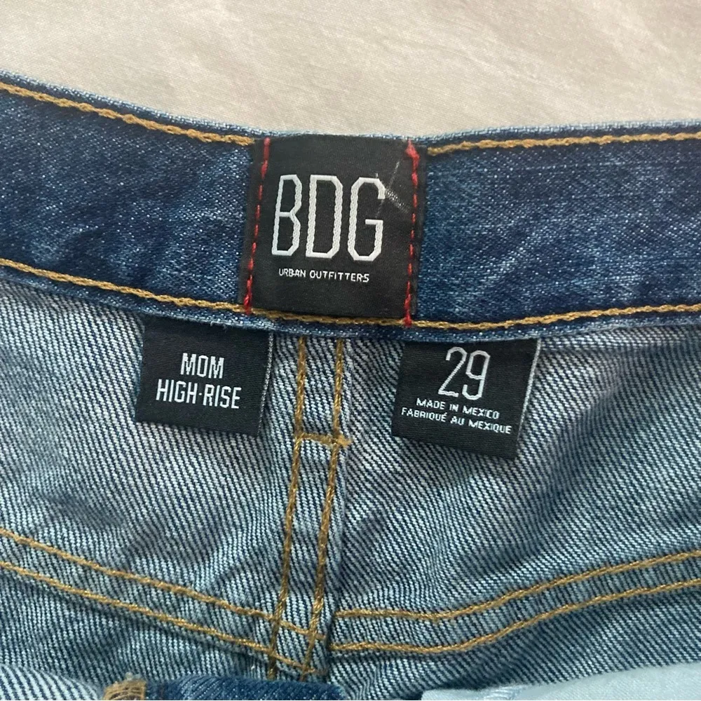 BDG Urban Outfitters Mom High Rise Cuffed Jean Shorts Size 29 Blue - Image 5