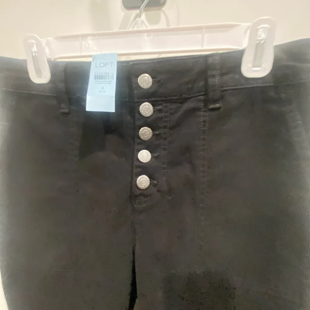 Loft Women’s Black Denim Jeans Button Up distressed hem NWT - Image 2