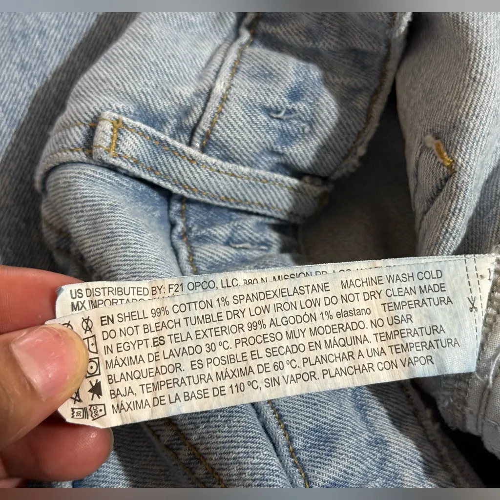 Forever 21 Light Blue Straight Leg Jeans - Image 6