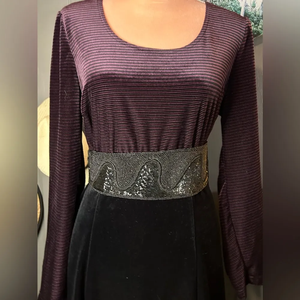 Vintage Beaded Belt Black Waves Velcro Closure - Image 5