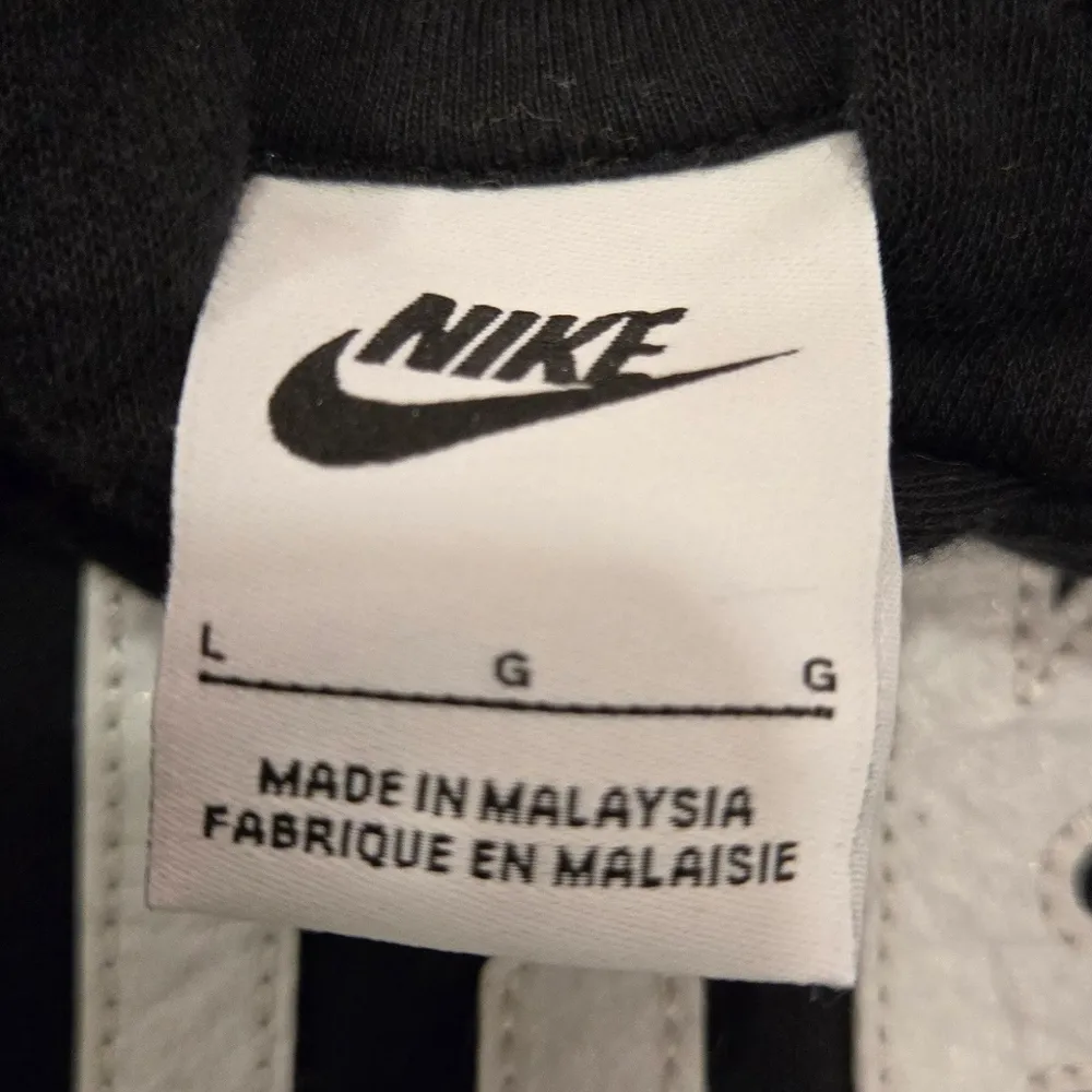 Nike Women's Sportswear Club Fleece Graphic Oversized Cropped Hoodie size Large - Image 5