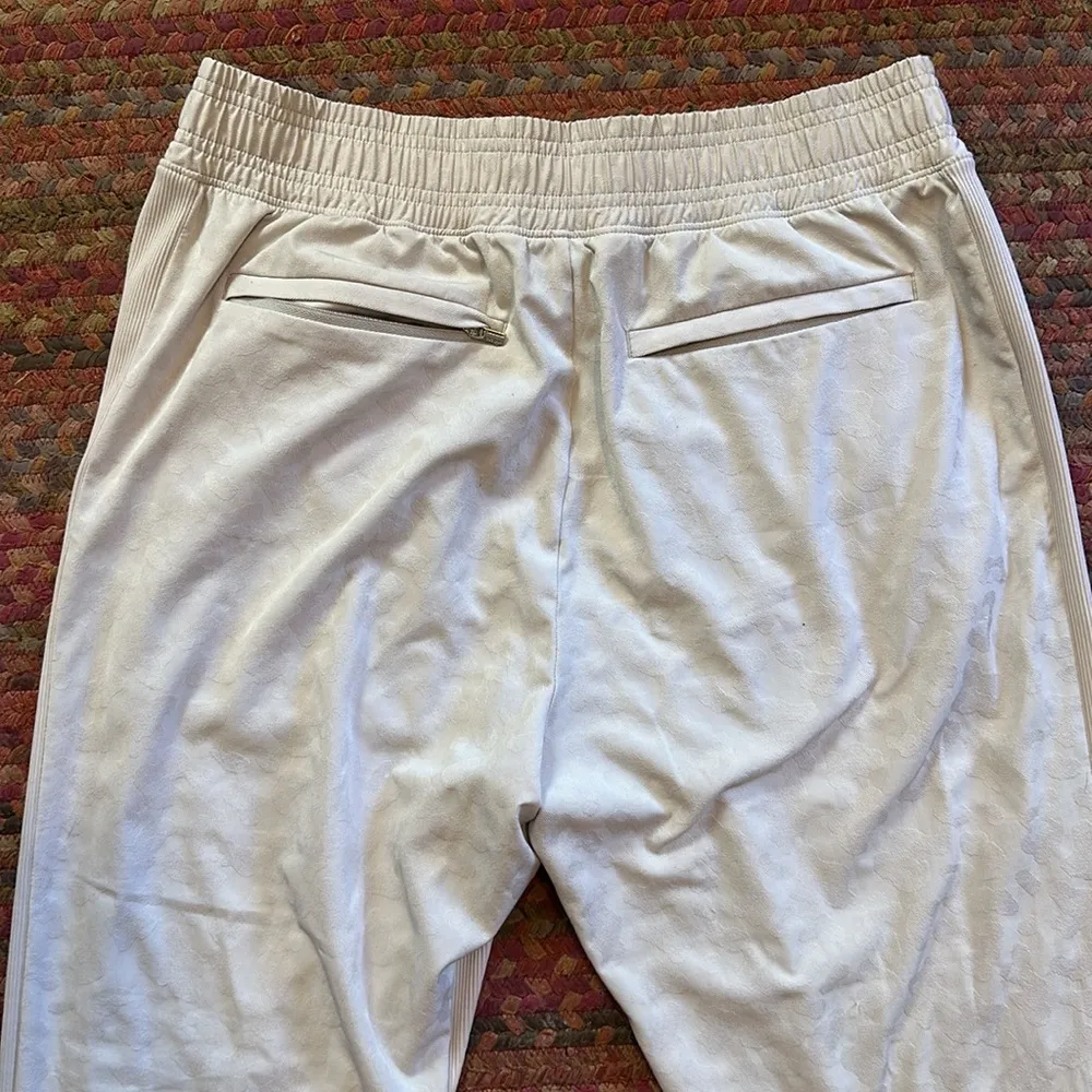 ATHLETA BROOKLYN TEXTURED JOGGER PANTS CREAM CHEETAH - Image 6