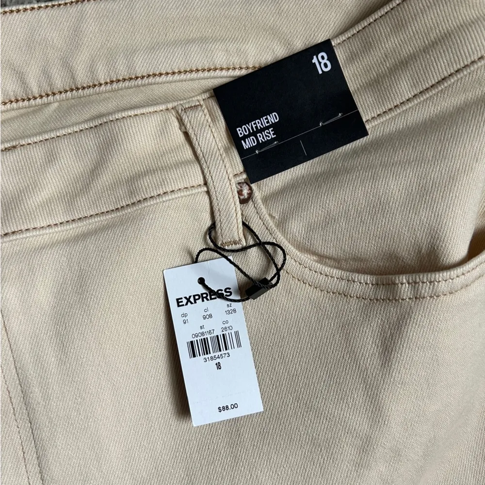 NWT Express Khaki Cream Mid Rise Boyfriend Cropped Denim Jeans Casual Spring 18 - Image 3