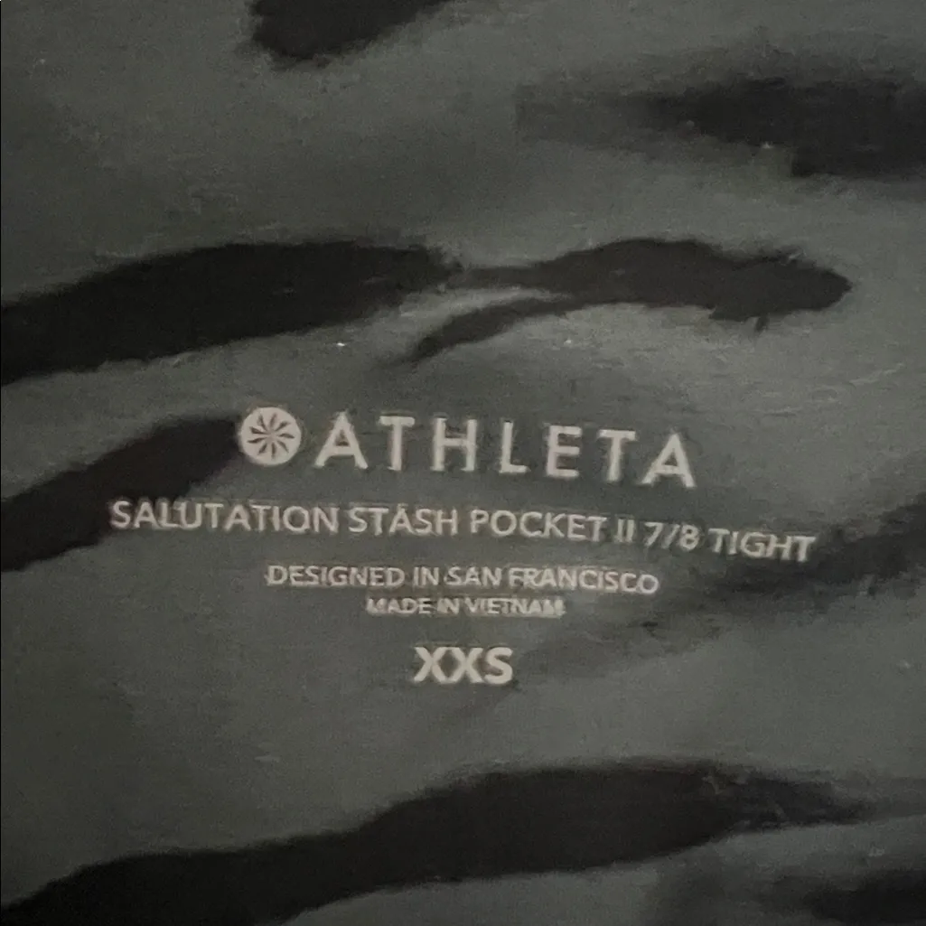 Athleta Salutation Stash Pocket II Animal Print 7/8 Tight Size XXS - Image 9