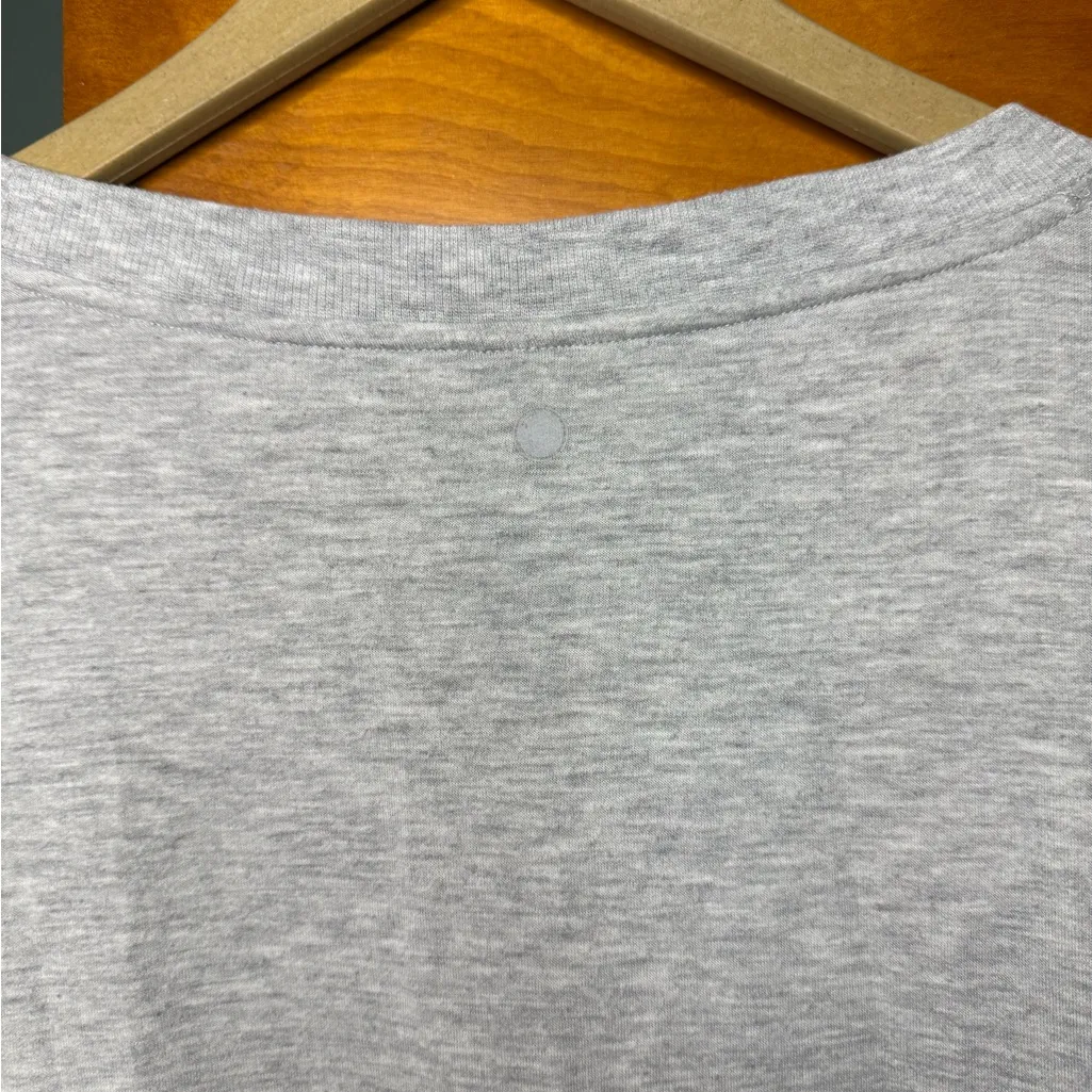 Yogalicious  Gray Lightweight Long Sleeve Pullover Sweatshirt – Size XL - Image 3