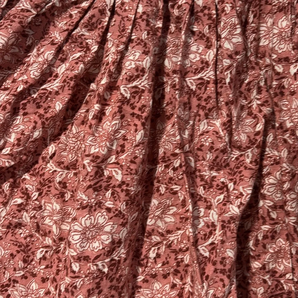 American Eagle Floral Pleated Linen Blend Mini Skirt Mauve Pink Size Medium - Image 2