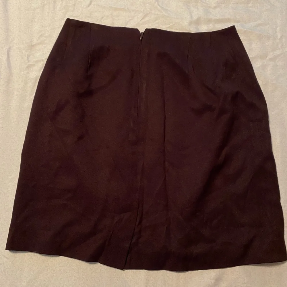 Hannah Maroon skirt Size 6 - Image 4