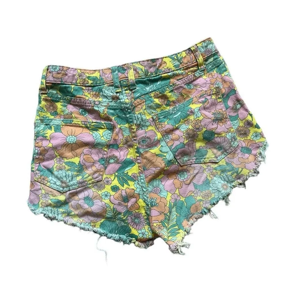 Womens Wild Fable Highest Rise Flower Power Cheeky Raw Hem Jean Shorts - Sz 10 - Image 5