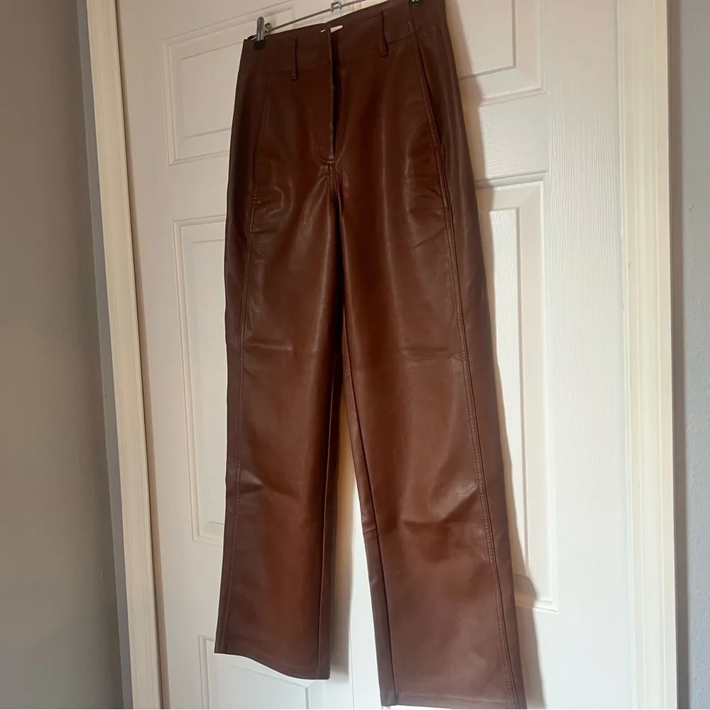 Women’s Aritzia Wilfred Free High Rise Brown Faux Leather Trouser Pant Size 2 - Image 3