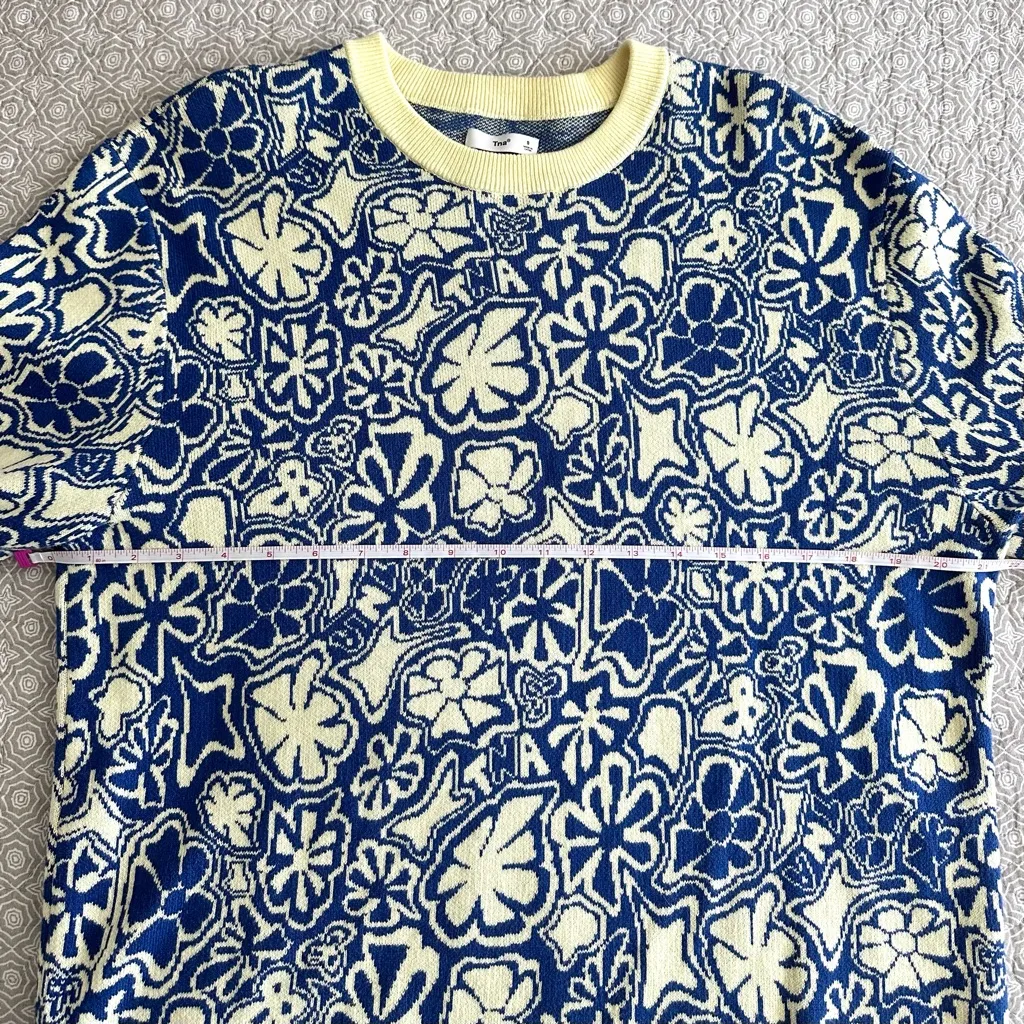 Aritzia TNA Floral Crewneck Sweater Oversized Revel Retro Groovy Pattern Size S Blue - Image 5
