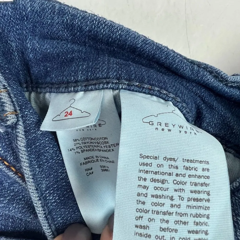 Greywire Distressed Flare Jeans Raw Hem Medium Wash Size 24 EUC D2363 Blue - Image 17