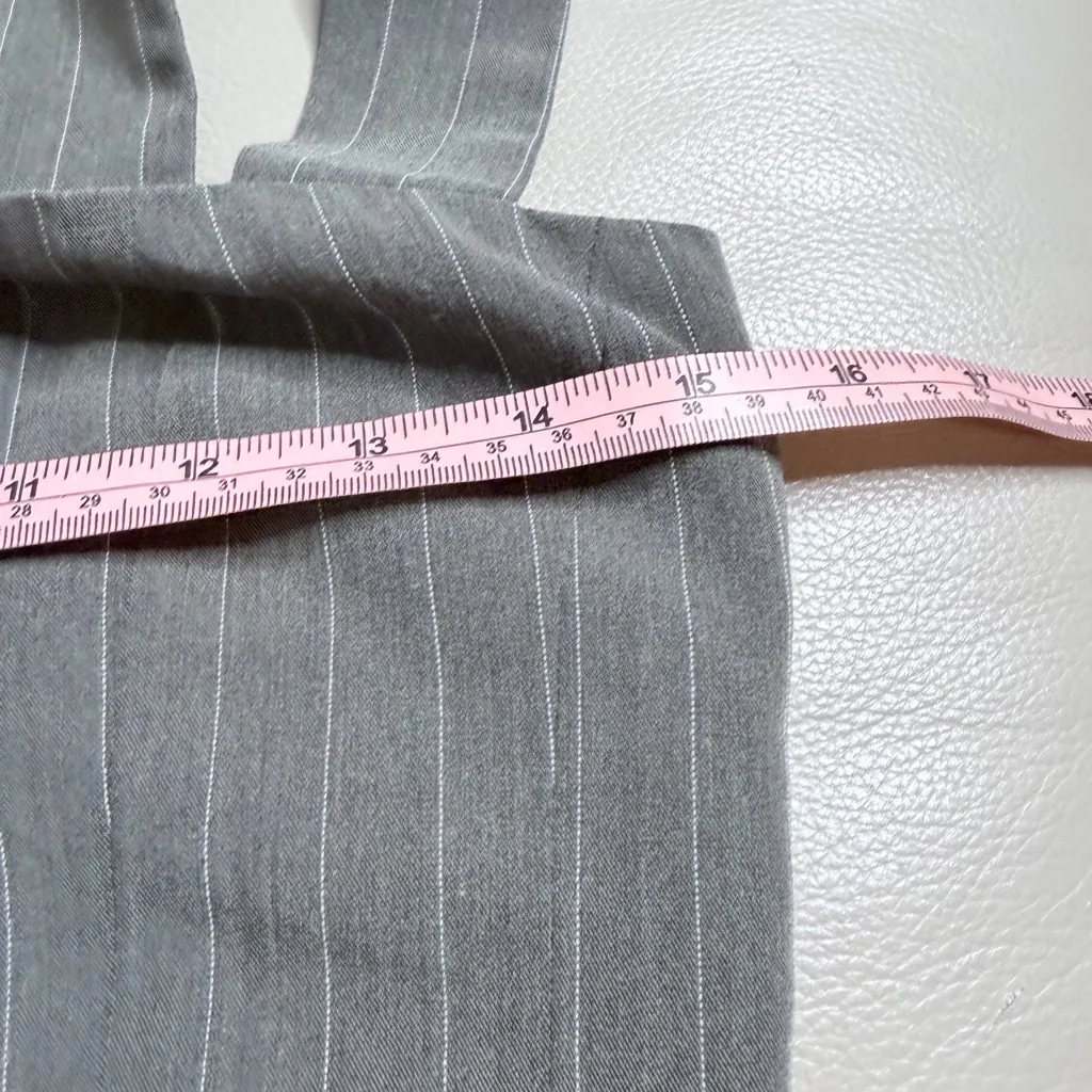 Tiger mist Gray Pinstripe Women's Top crop tuxedo top Xs - Image 6