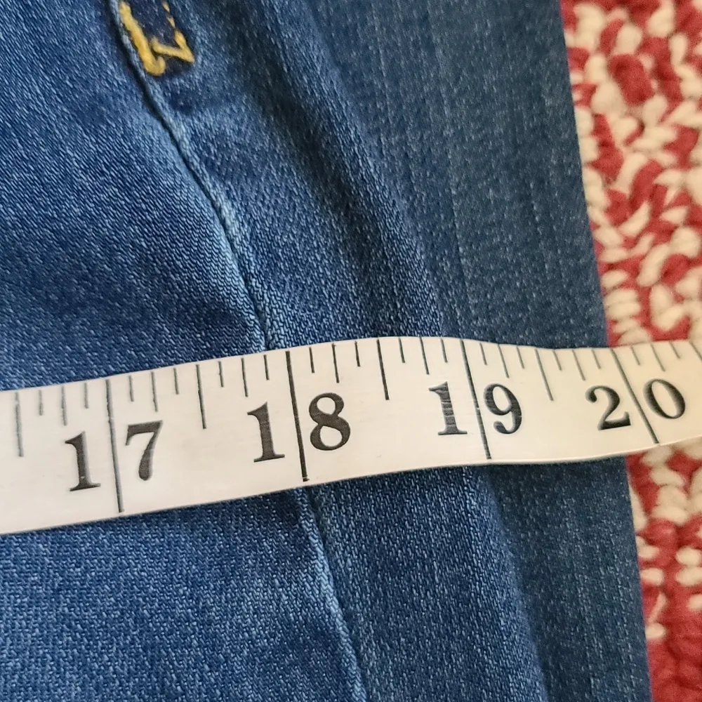 Lucky Brand sweet n' low bootcut jeans size 28 - Image 9