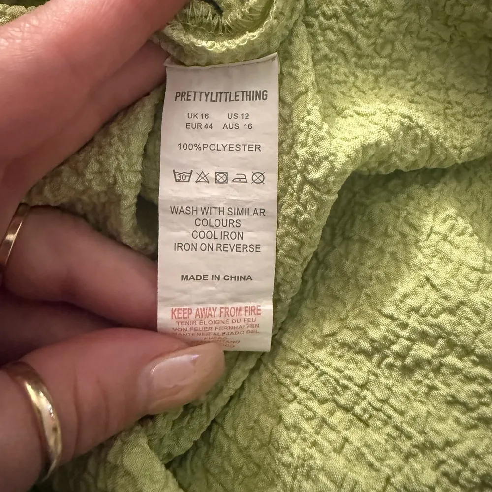 PrettyLittleThing Green Button Down Shirt Dress with Ruched Bell Sleeves - Image 8