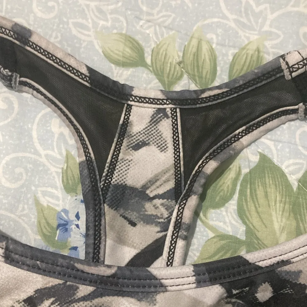 Avia Molded Cup Sports Bra Black/Gray & White Color Women’s Size Large - Image 3