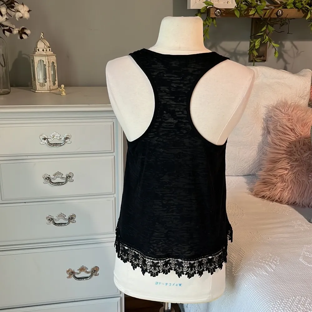 Romantic Black Flowy Tank Razorback Solid Crochet Lace Size M - Image 6