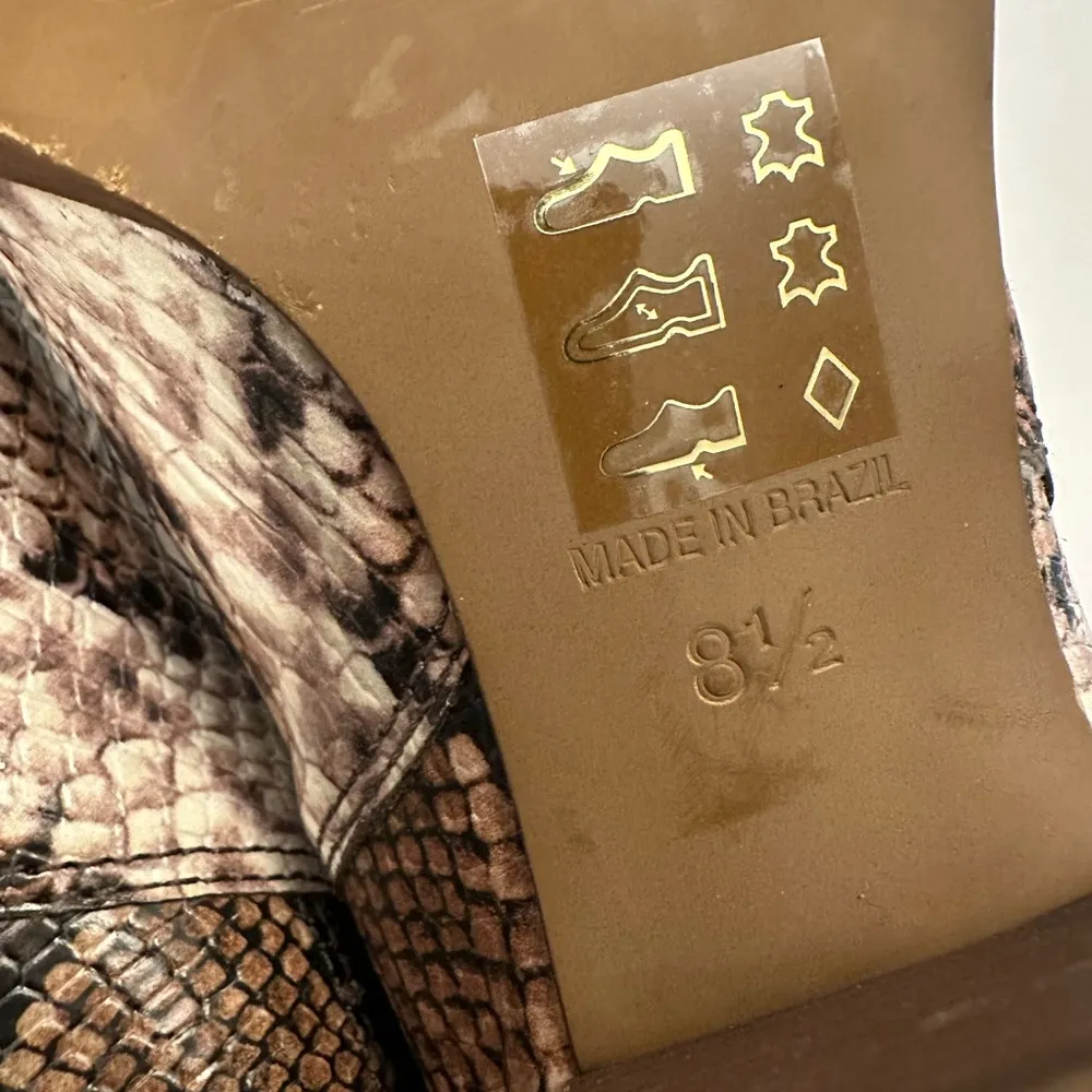 Madewell The Regan Boot in Snake Embossed Leather Ankle Boot  (AA184) Size 8.5 - Image 16