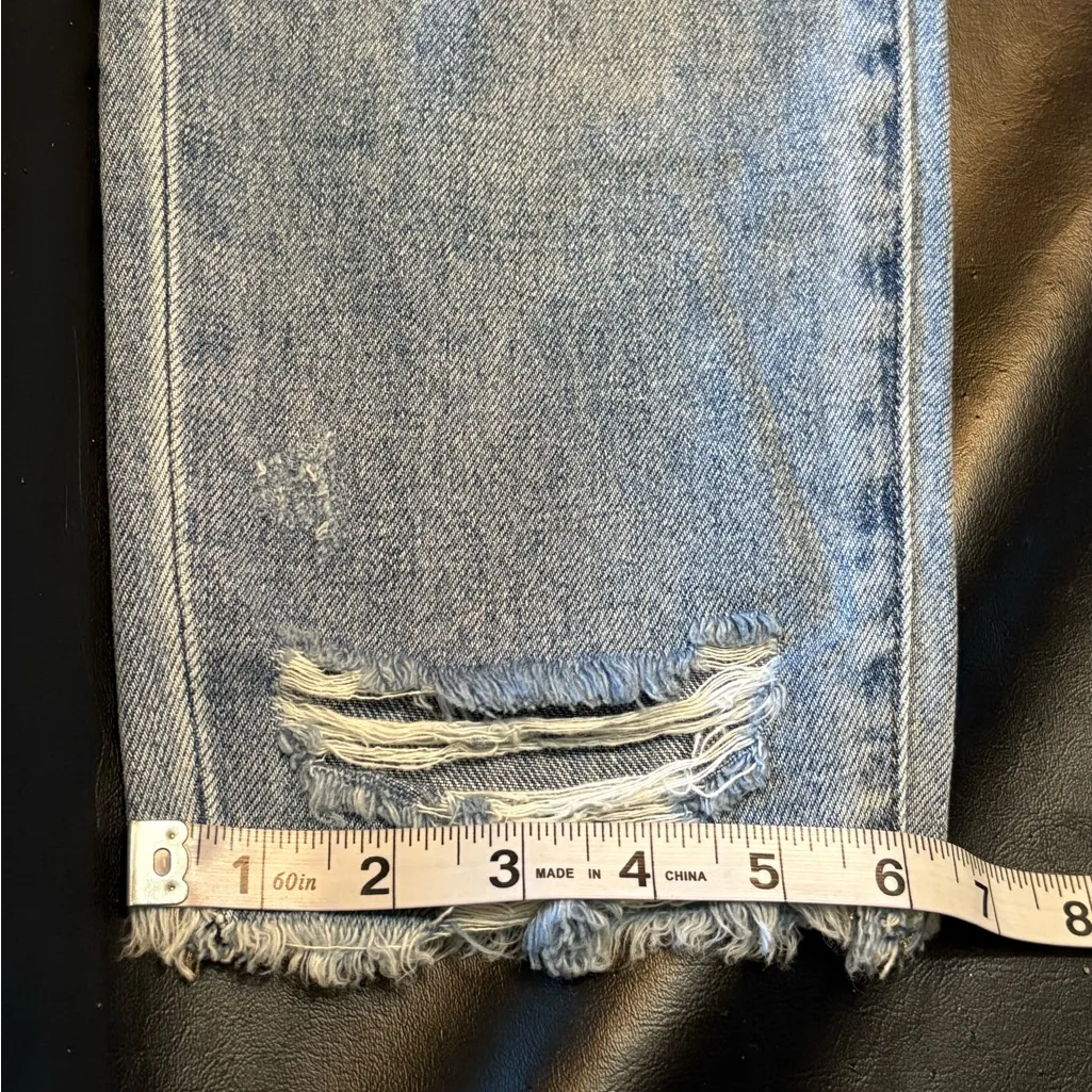 Pink Lily High Rise Distressed 5 Button Light Blue Jeans size 9 - Image 11