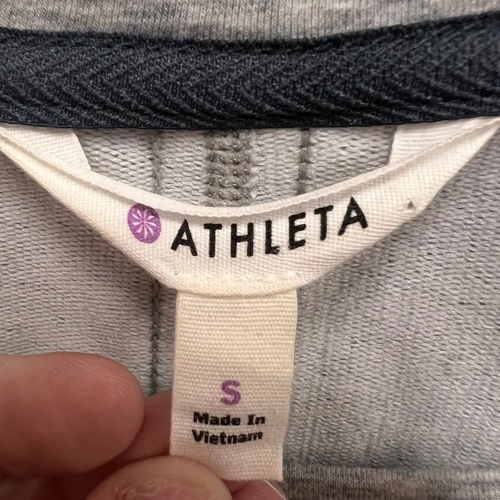 Athleta Pacer T-shirt dress size small - Image 5