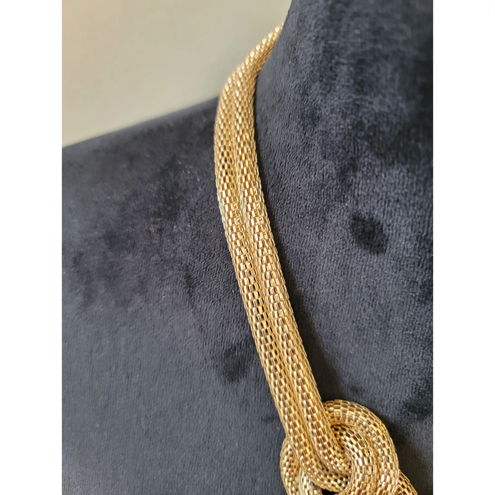 Women's Gold Mesh Knot Statement Necklace With Lobster Clasp Elegant Jewelry - Image 6