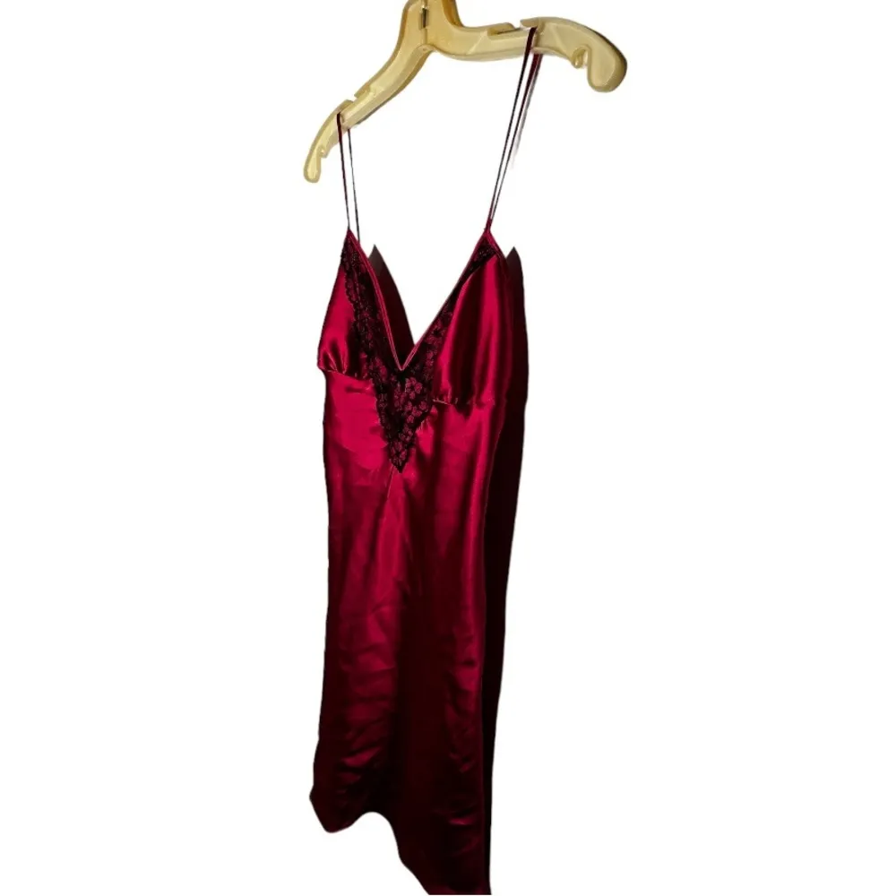 Lilac‎ + London Red Negligee Size L - Image 5
