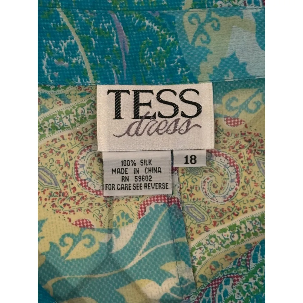 VINTAGE NWT Tess Dress Sz 18 (runs small) Sheer Silk 1/2 Button Paisley Blouse Blue Size L - Image 10