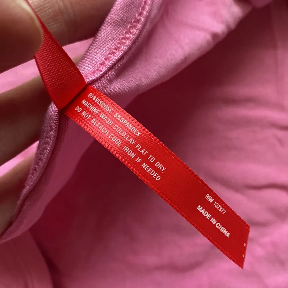 Ruby Ribbon pink wrap yoga top, size medium - Image 4