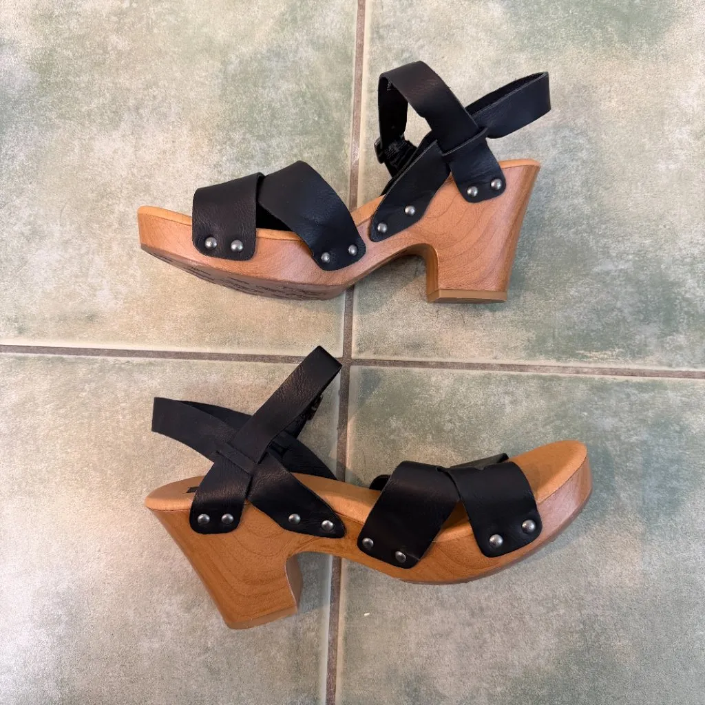 Korks Black Leather Studded Wood Platform Heels Sandals Size 8 - Image 4