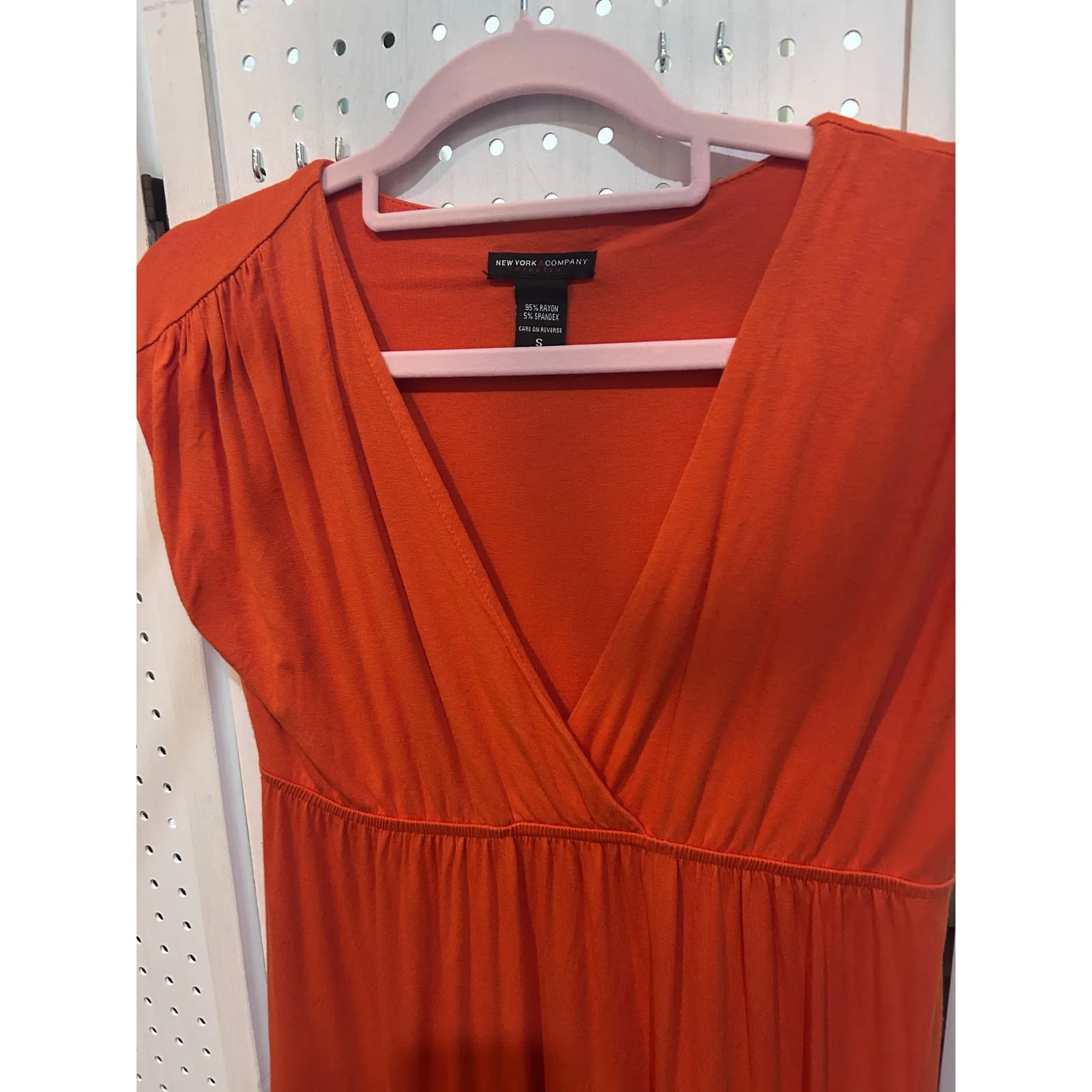 New York Company Orange V‎ Neck Tiered Midi Dress Size Small - Image 3
