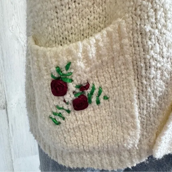 Vintage embroidered sweater vest‎ floral feminine minimalist basic Red Size M - Image 7