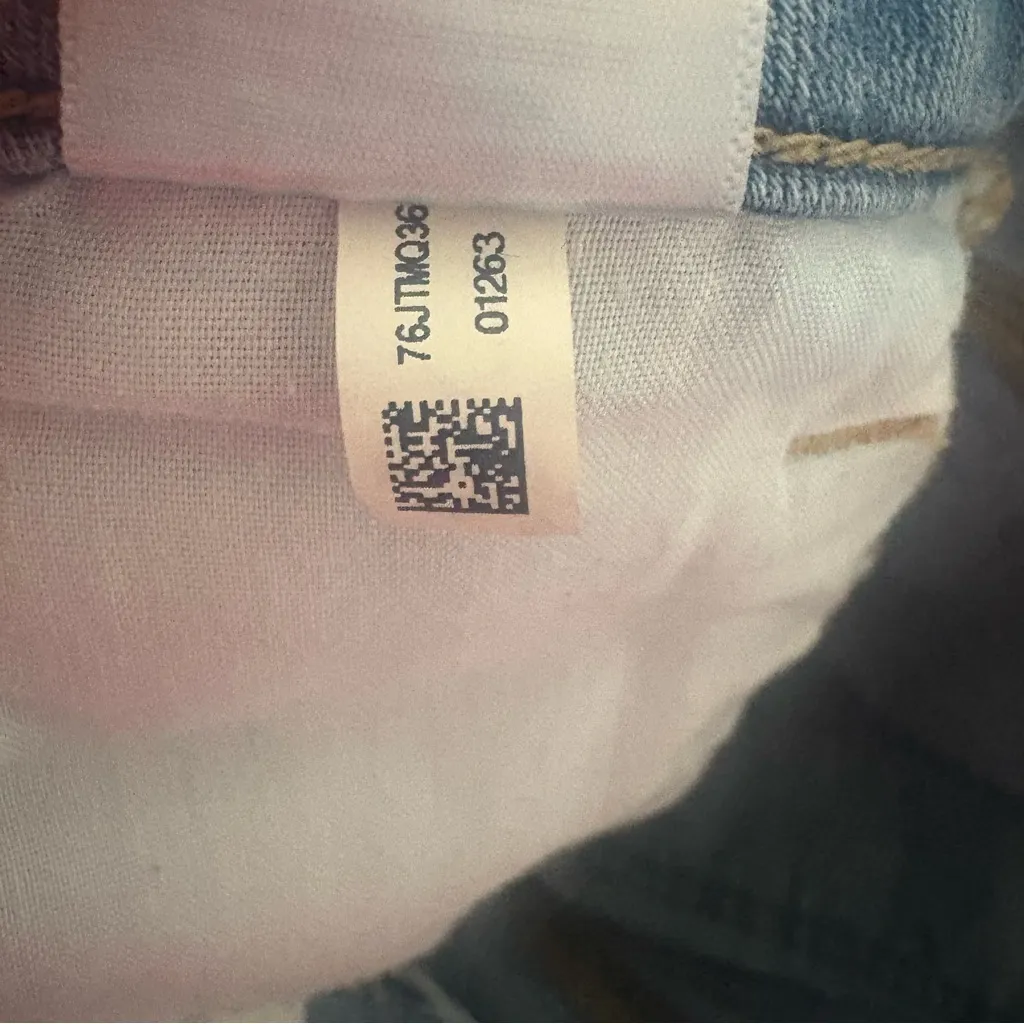 American Eagle Women's Next Level Stretch Denim Jean Shorts Size 0 High V-Rise - Image 9