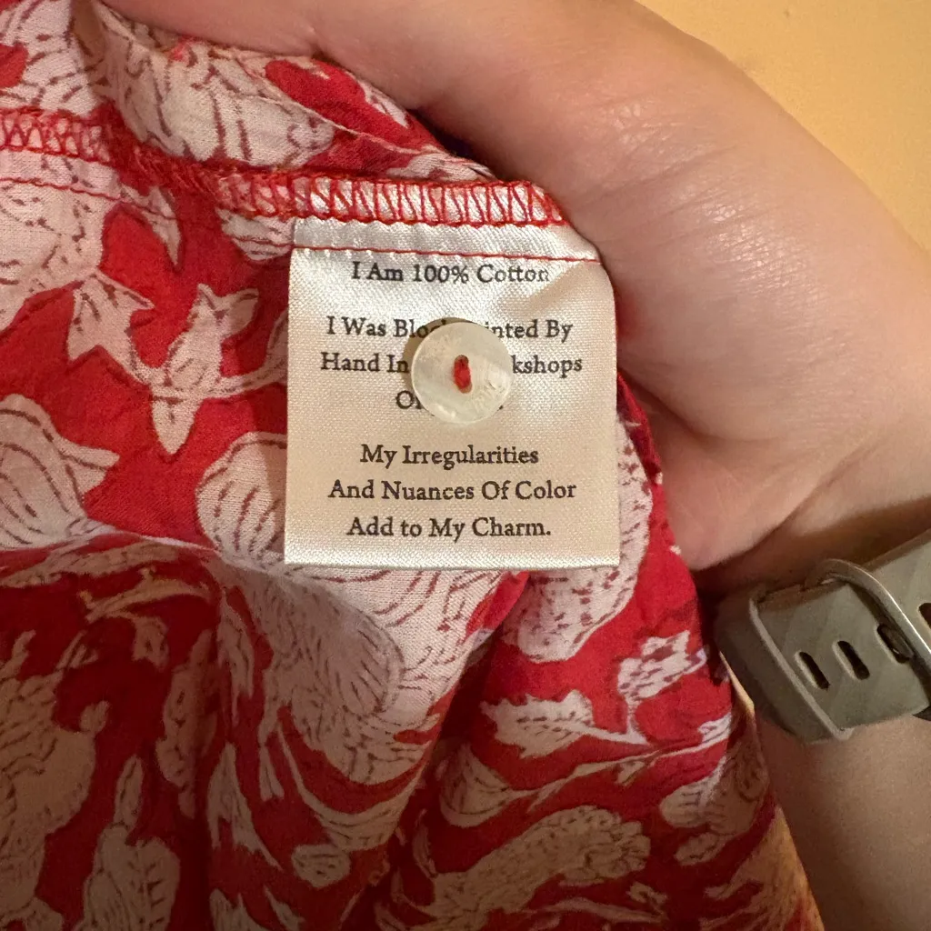 Tuckernuck Mille red Zinnia floral short sleeve blouse - Image 4