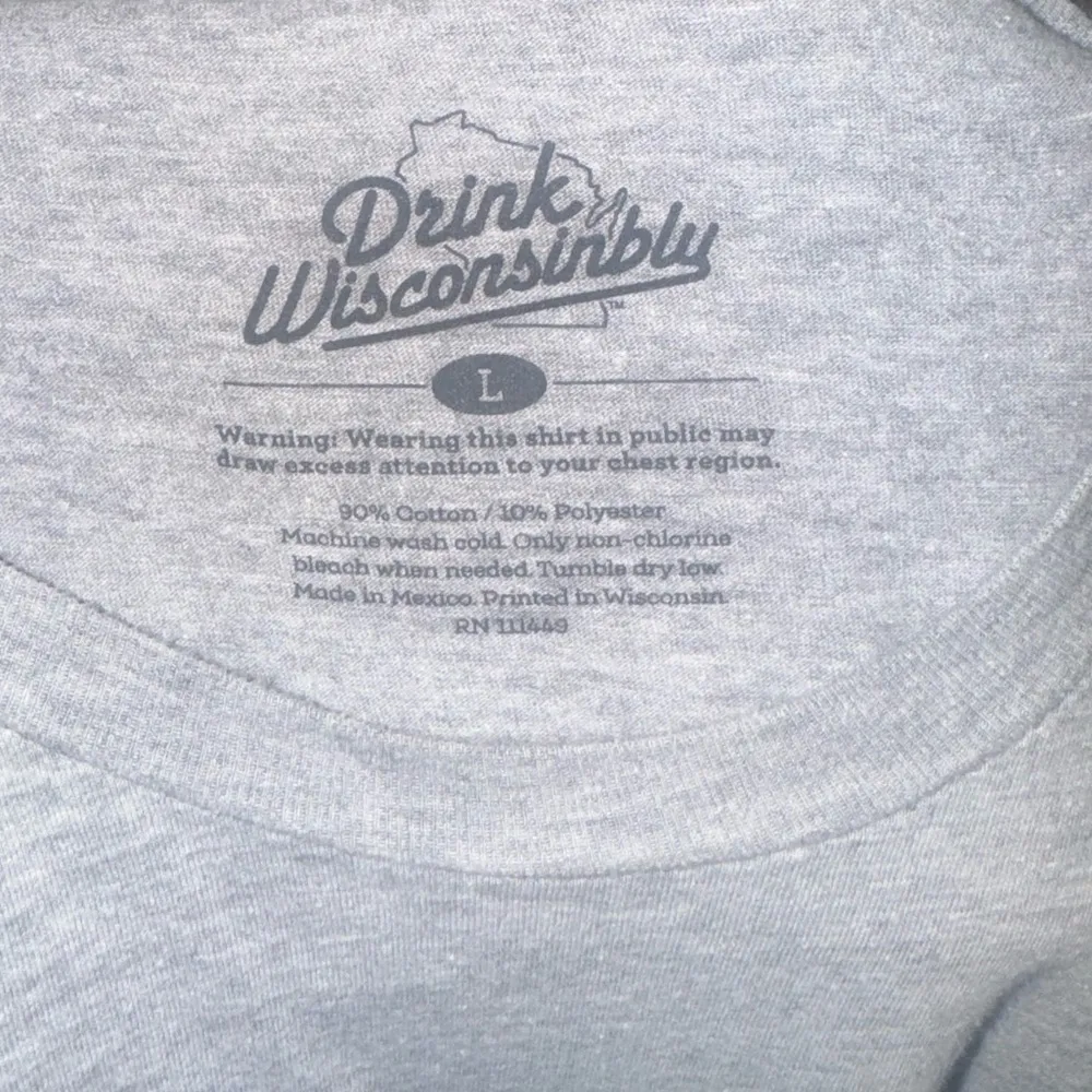 Drink Wisconsinbly Tee Shirt Gray Size L - Image 2