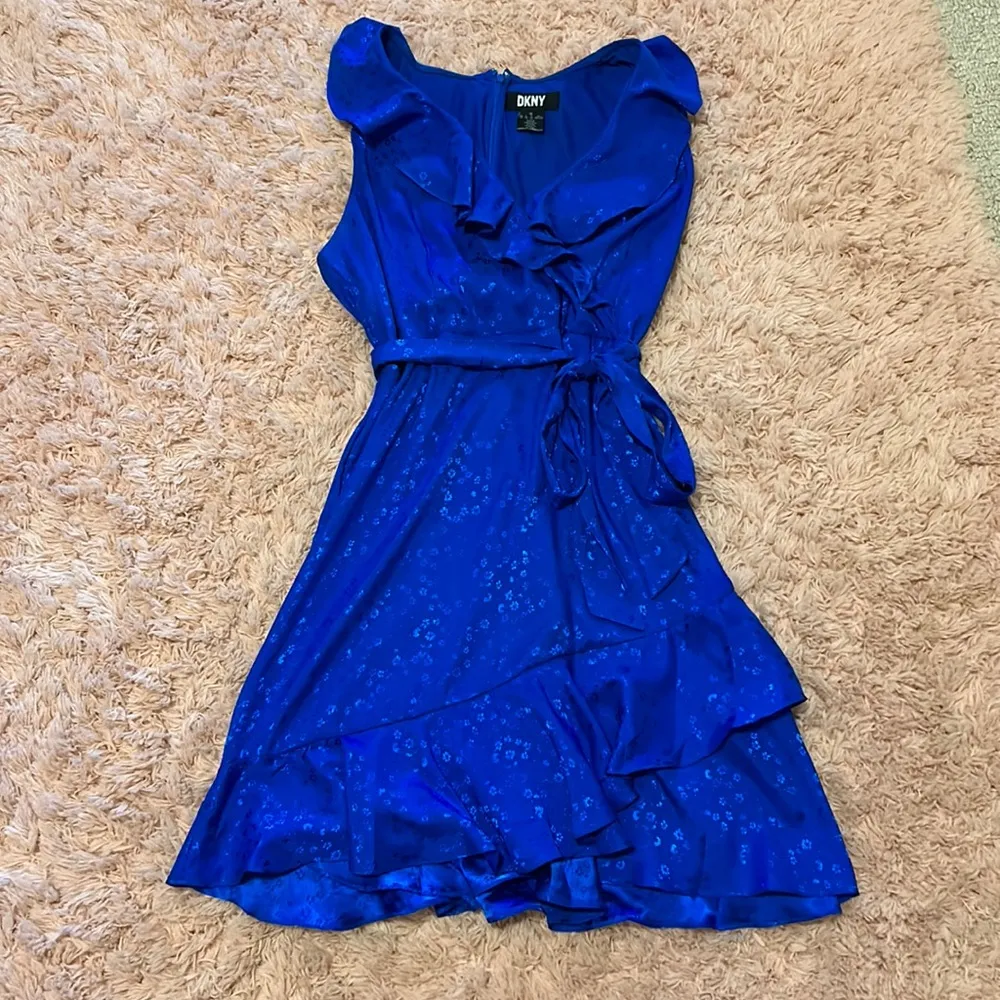 DKNY Blue Sleeveless Ruffle Wrap Dress - Image 2