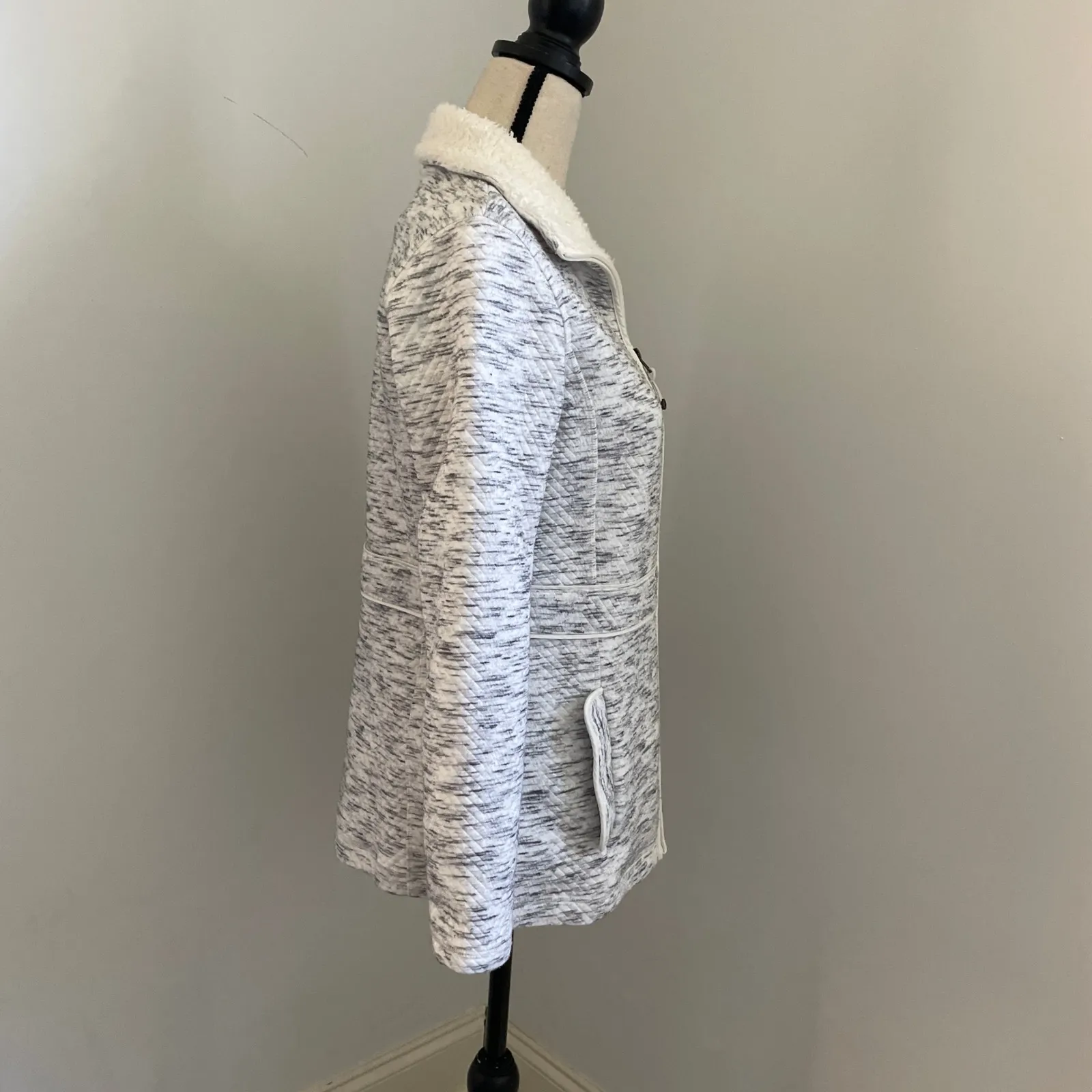 T by Talbots Quilted Jacket sz XS Gray Sherpa Collar Full Zip Preppy‎ Athleisure - Image 11