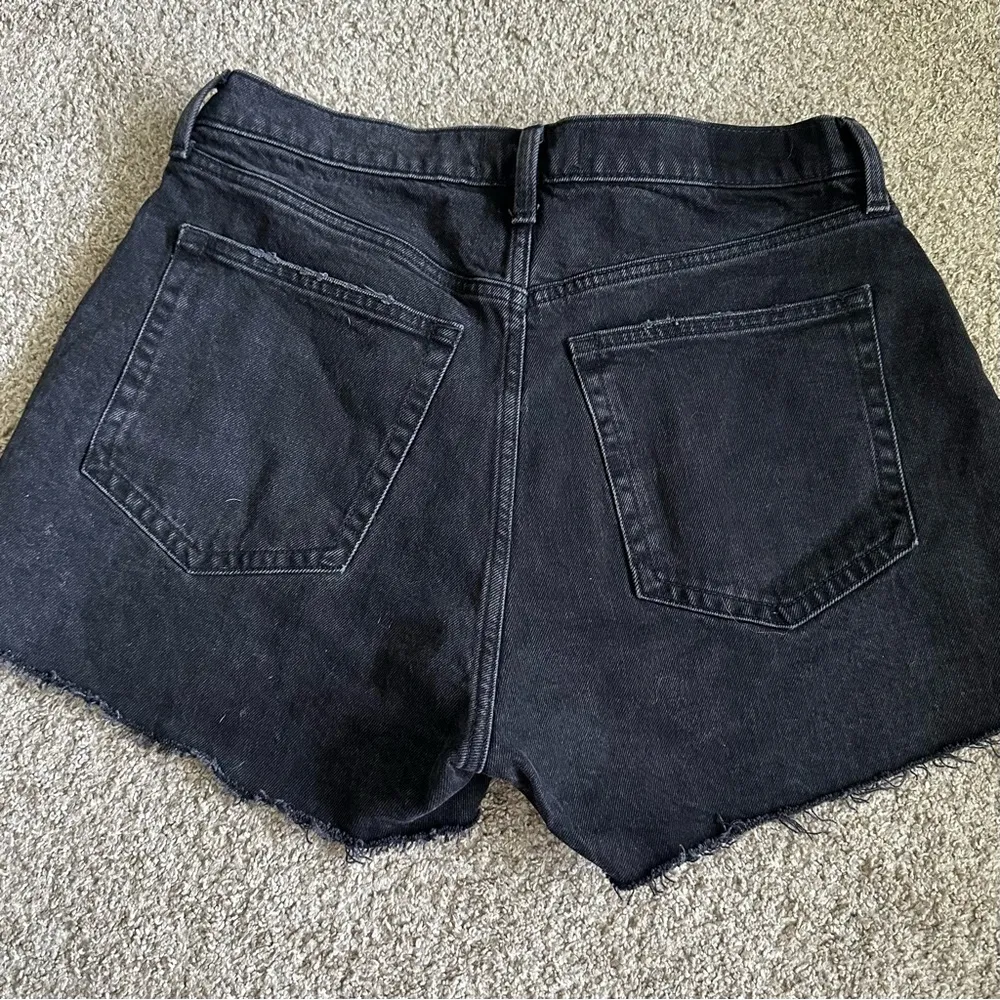 Abercrombie & Fitch Black High Ride Mom Shorts - Image 6
