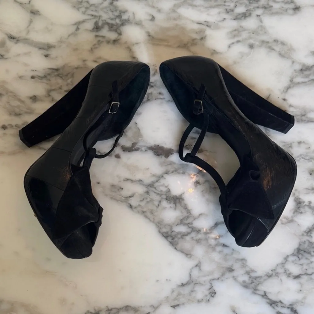 EUC Hoss Intropia Elegant Black Suede Peep Toe T - Image 5