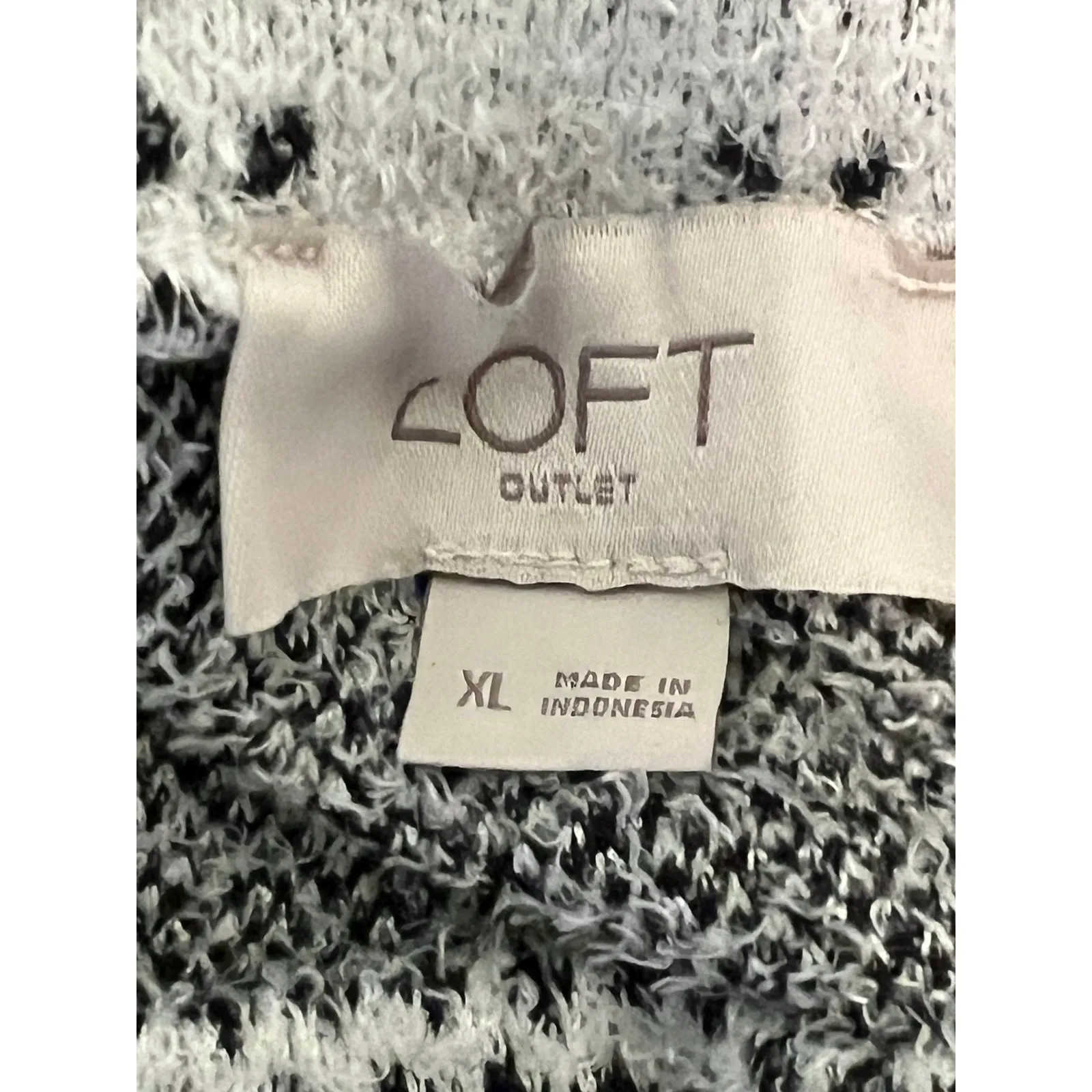 Loft Outlet snowflake fleece pullover seater Size XL White - Image 5