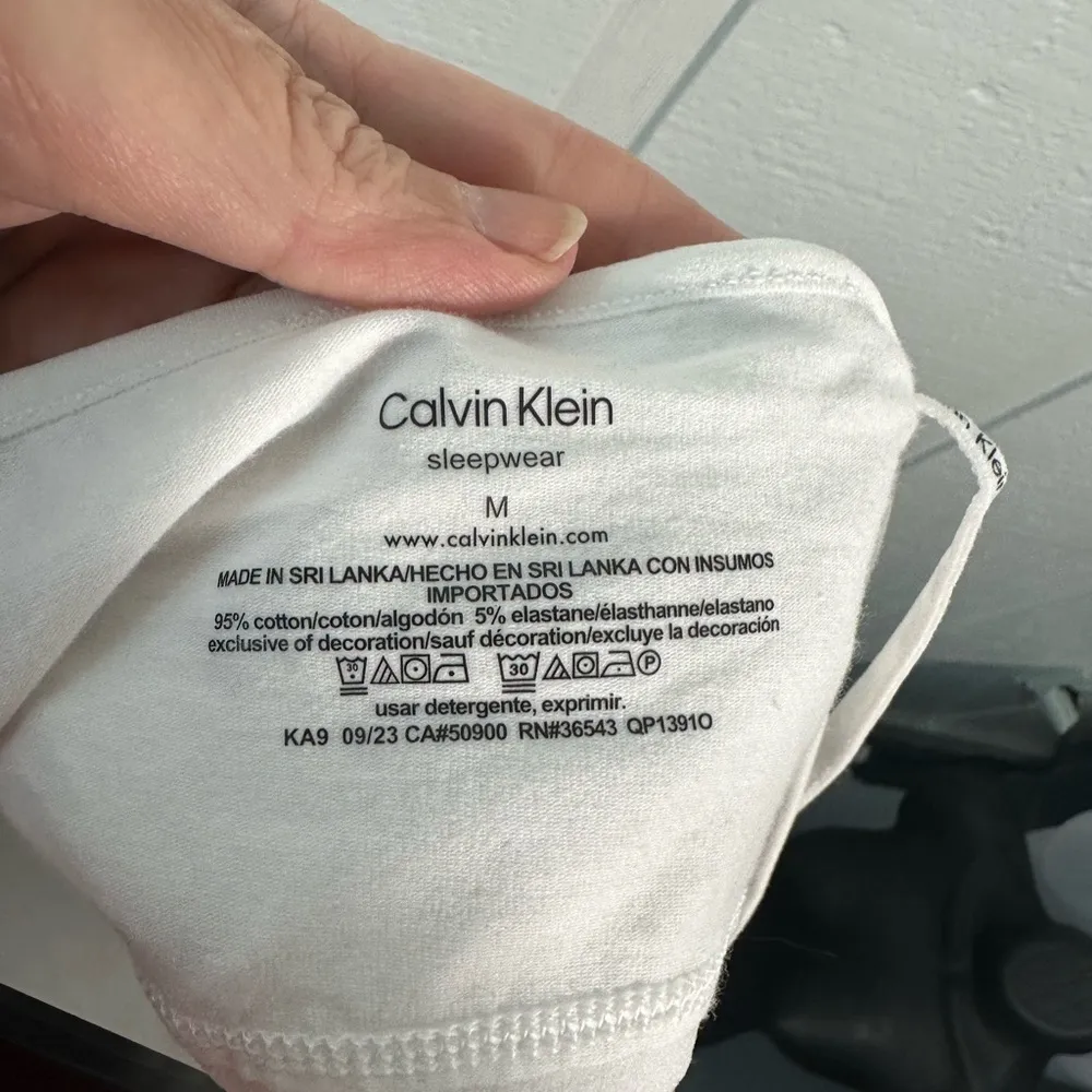 Calvin Klein 2 Pc Sleepwear Tank Top & PJ Shorts  Cotton Blend Sz Medium NWT - Image 4