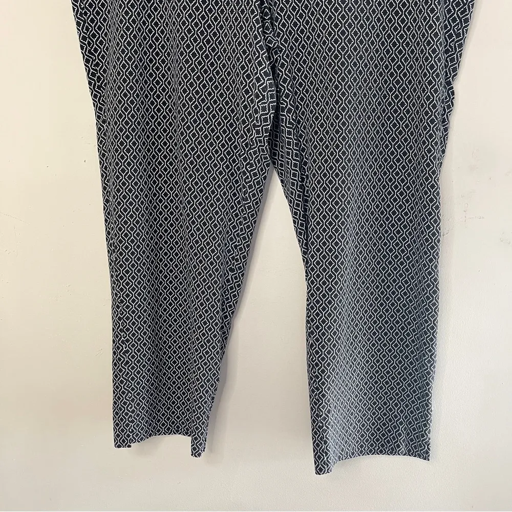 VALERIE STEVENS Black & White Pull-On Cropped Pant, 18W - Image 3
