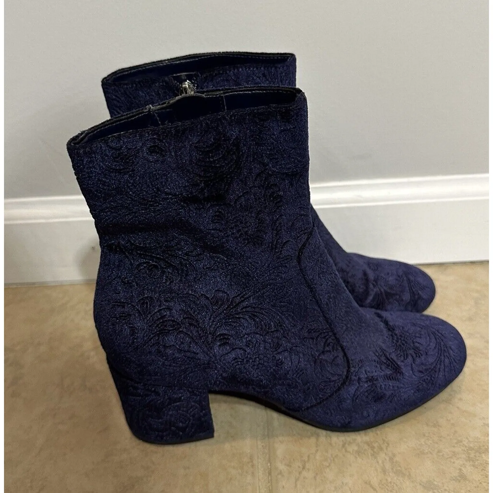 Unisa Ankle Boots Patterned Design Blue Faux Suede Fashion Women's 7M Colorful - Image 2