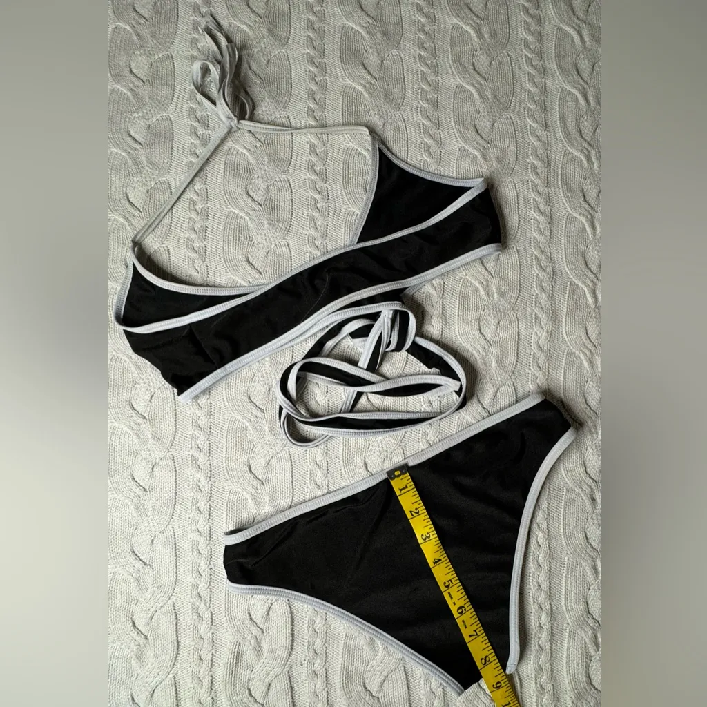 SHEIN Black & White Tie-front Bikini - Image 5