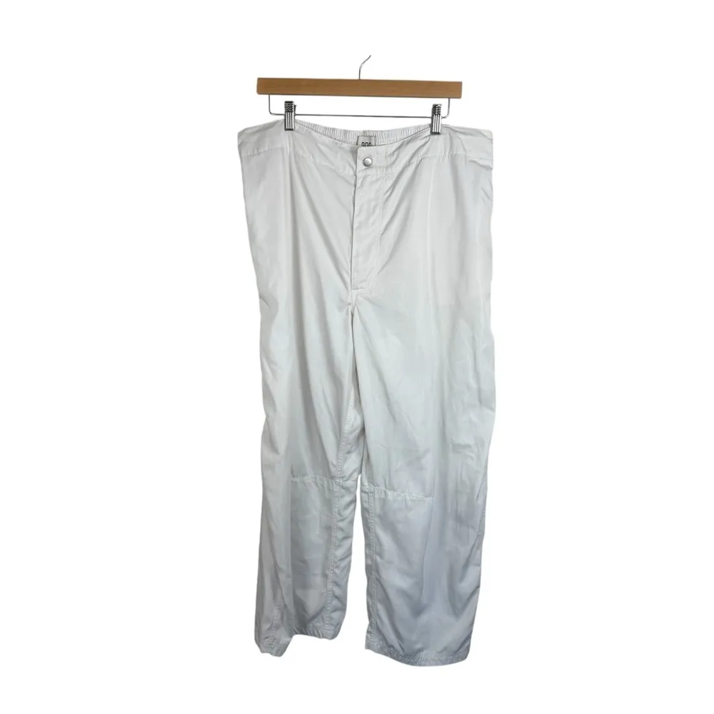 BDG Urban Outfitters Women’s Loose Parachute Wide Leg Tech Pants White XXL - Image 2